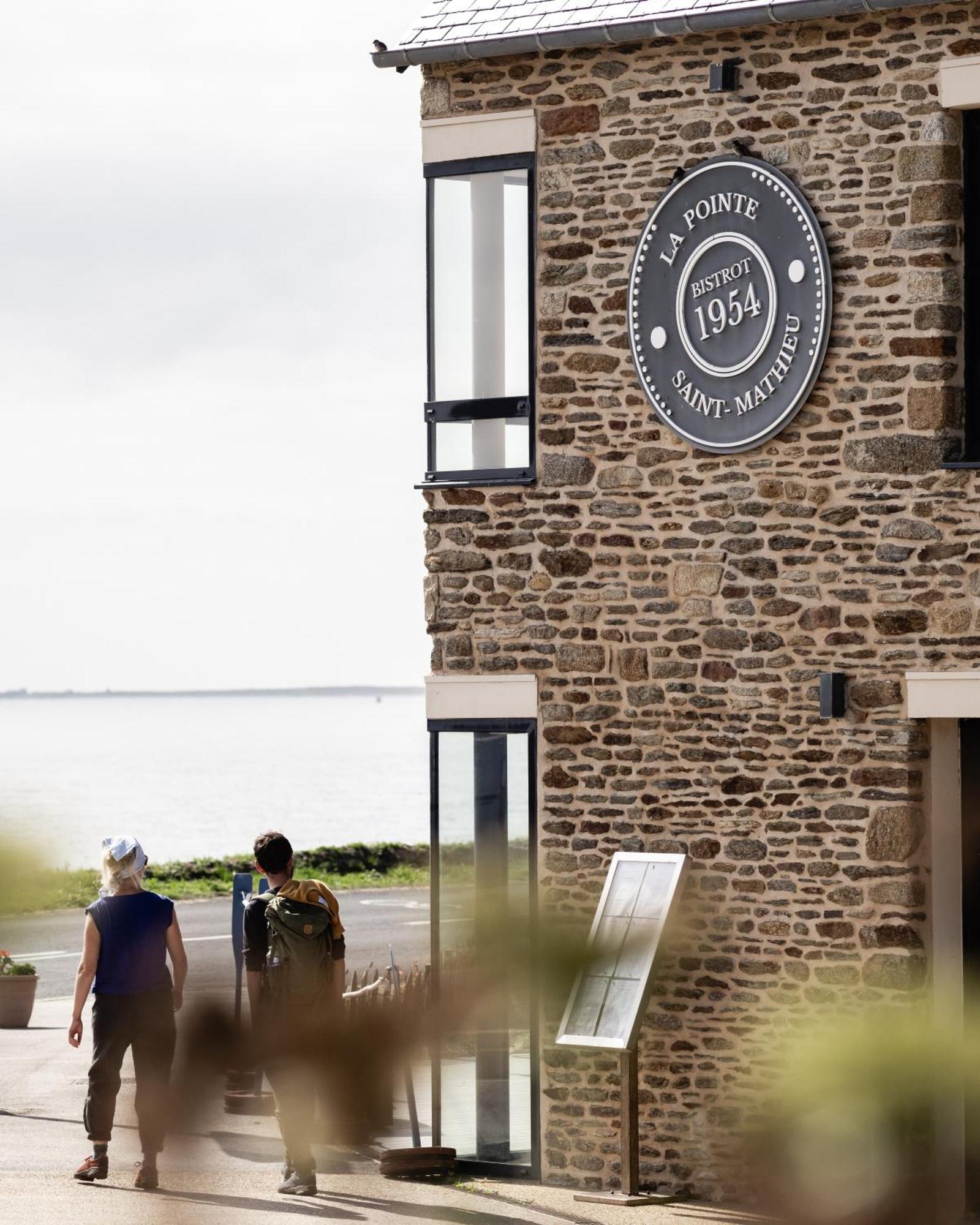 Hostellerie De La Pointe Saint-Mathieu - Spa & Restaurant Plougonvelin Exteriör bild