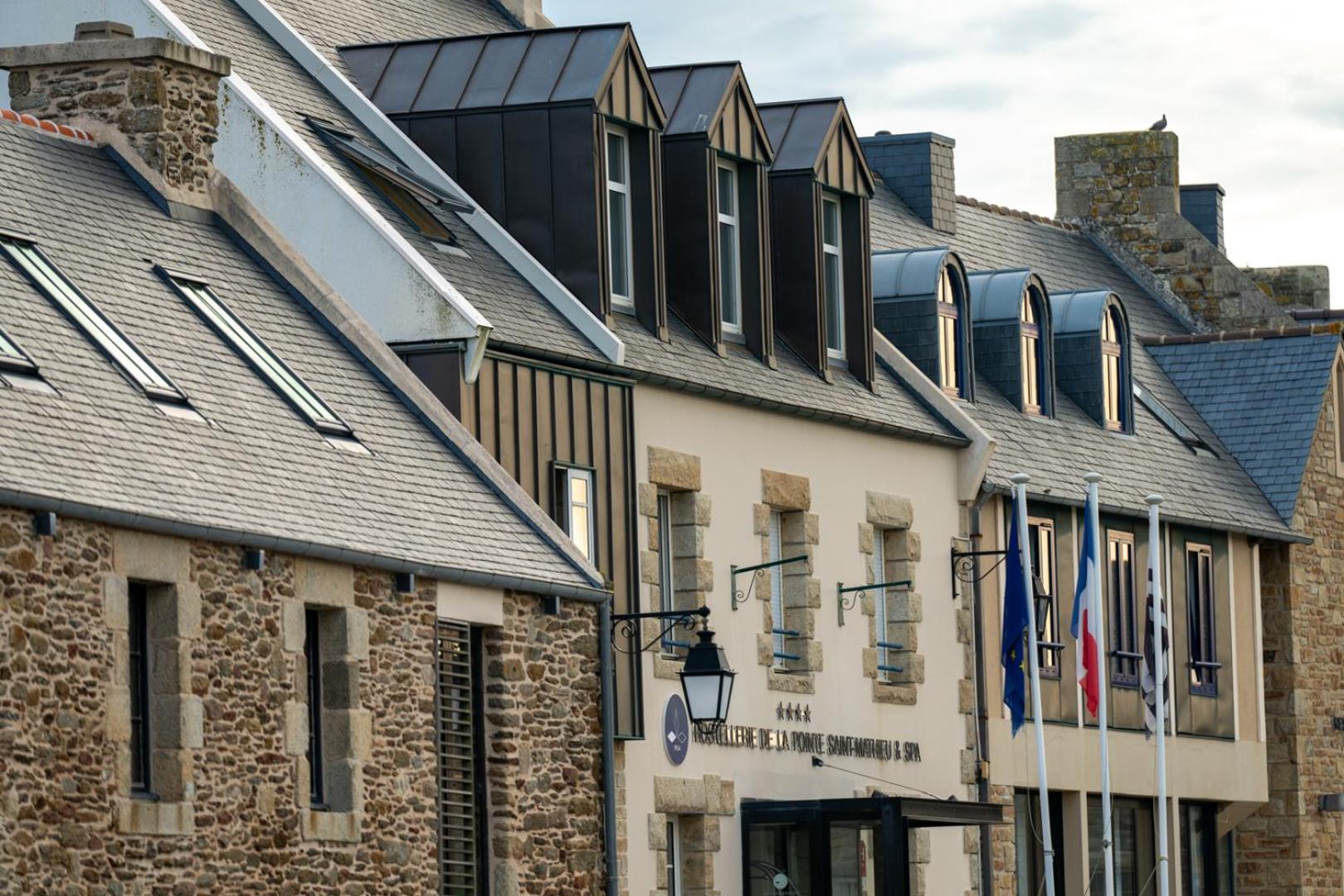 Hostellerie De La Pointe Saint-Mathieu - Spa & Restaurant Plougonvelin Exteriör bild