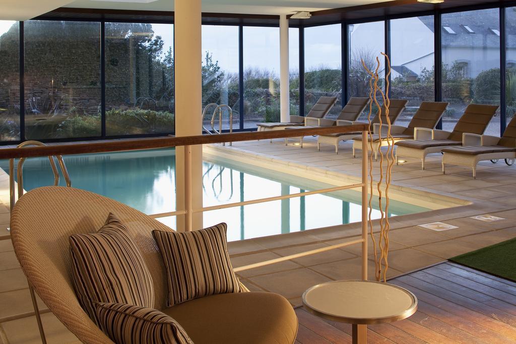 Hostellerie De La Pointe Saint-Mathieu - Spa & Restaurant Plougonvelin Exteriör bild